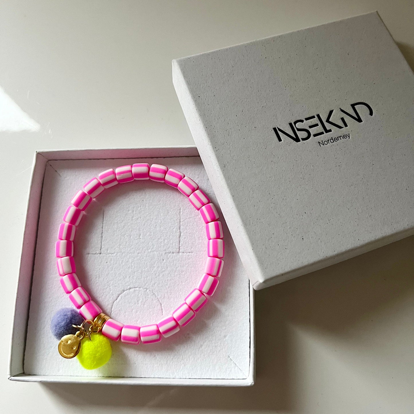 Polymer Perlen Armband Sommer Ibiza Style, pink und weiß, Armband mit Quaste