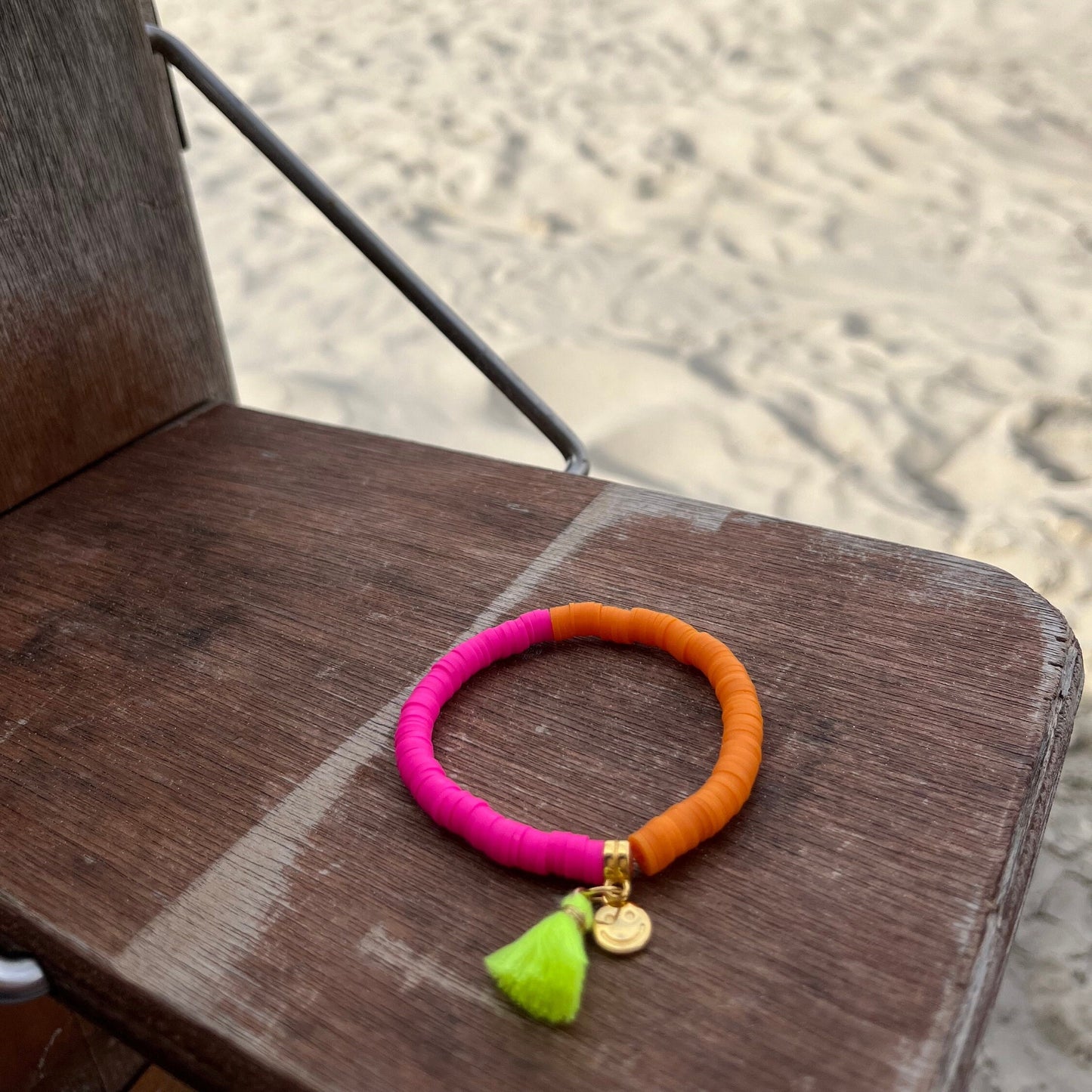 Katsuki Perlen Armband Sommer Ibiza Style, Neonpink und Neonorange, Katsuki Perlen 6 mm, Armband mit Quaste