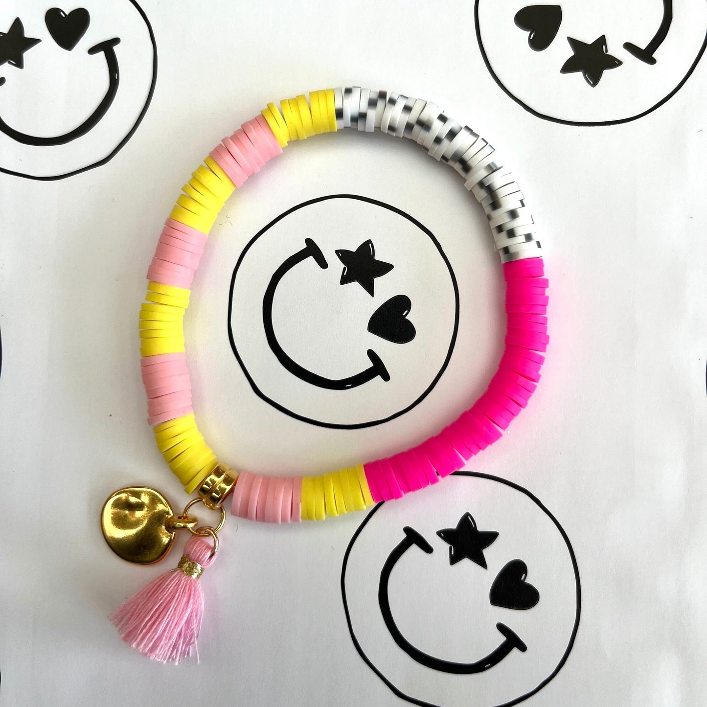 Katsuki Perlen Armband Sommer Ibiza Style, pink gelb rosa, schwarz weiß gesprenkelt, Katsuki Perlen 6 mm, Armband mit Quaste