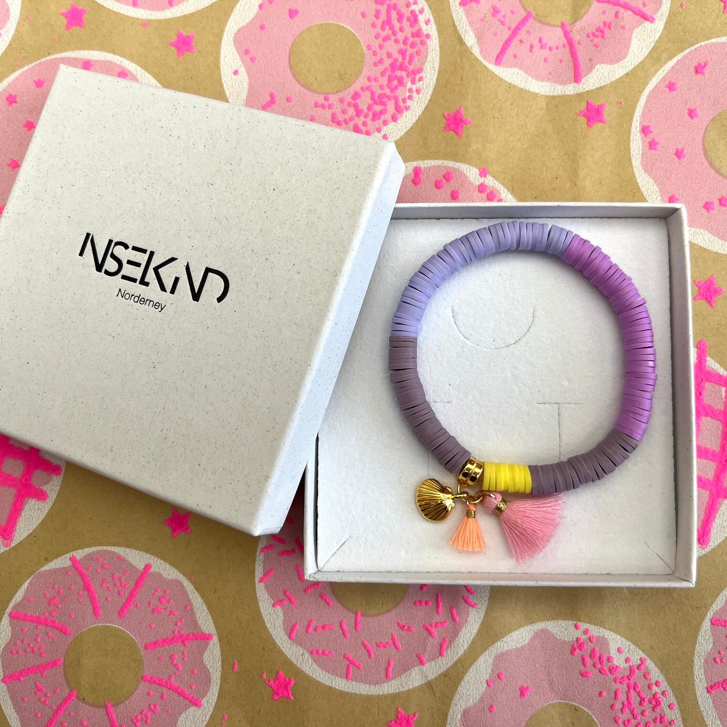 Katsuki Perlen Armband Sommer Ibiza Style, lila und gelb, Polymer Perlen, Katsuki Perlen 6 mm, Armband mit Quaste